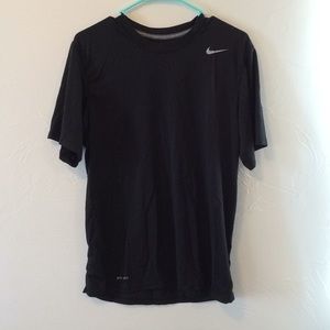 Men’s Dri-fit Nike shirt